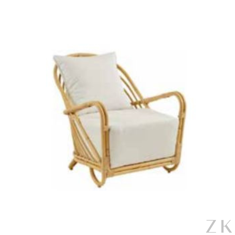 POLTRONA EM RATTAN