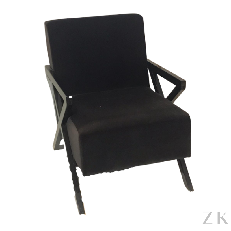 POLTRONA LACA PRETA COM VELUDO PRETO