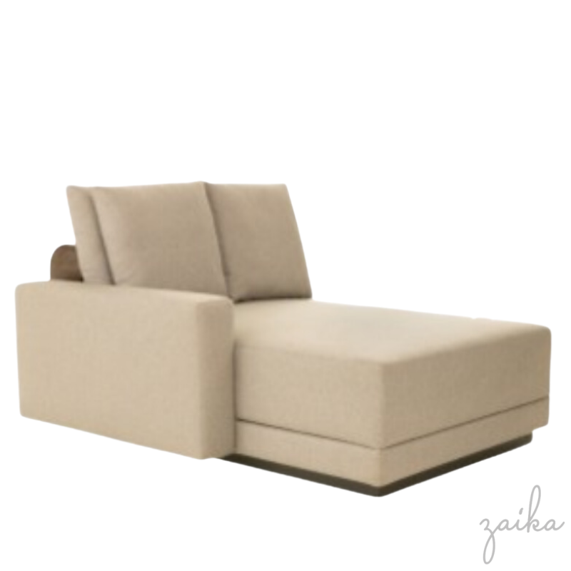 CHAISE COM DETALHE METAL COSTAS COM BRAÇO